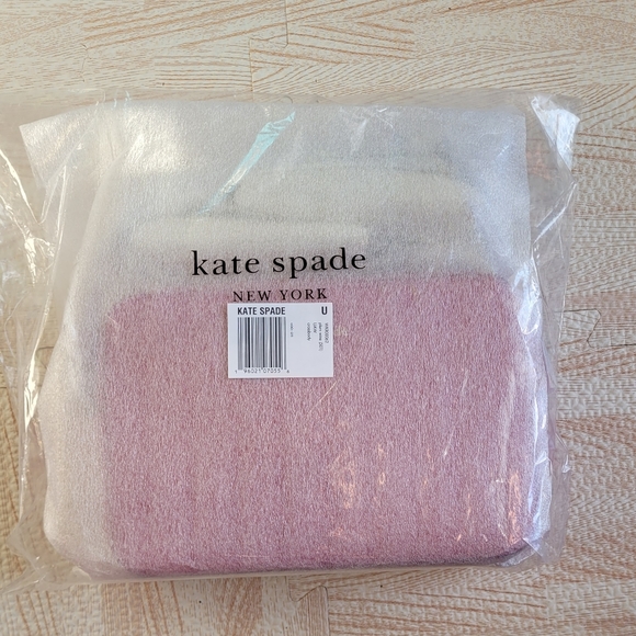 Kate Spade Crossbody - Picture 5 of 9